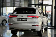 Mitsubishi Outlander Ultimate