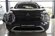 Mitsubishi Outlander - фото 1