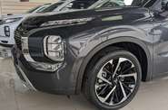 Mitsubishi Outlander - фото 12