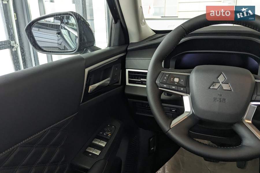 Mitsubishi Outlander - фото 20