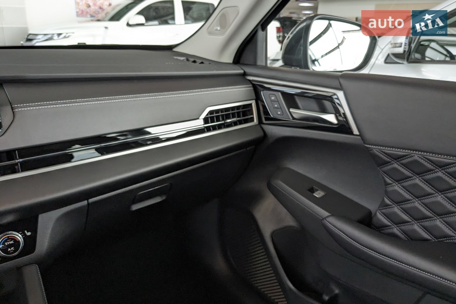 Mitsubishi Outlander - фото 22