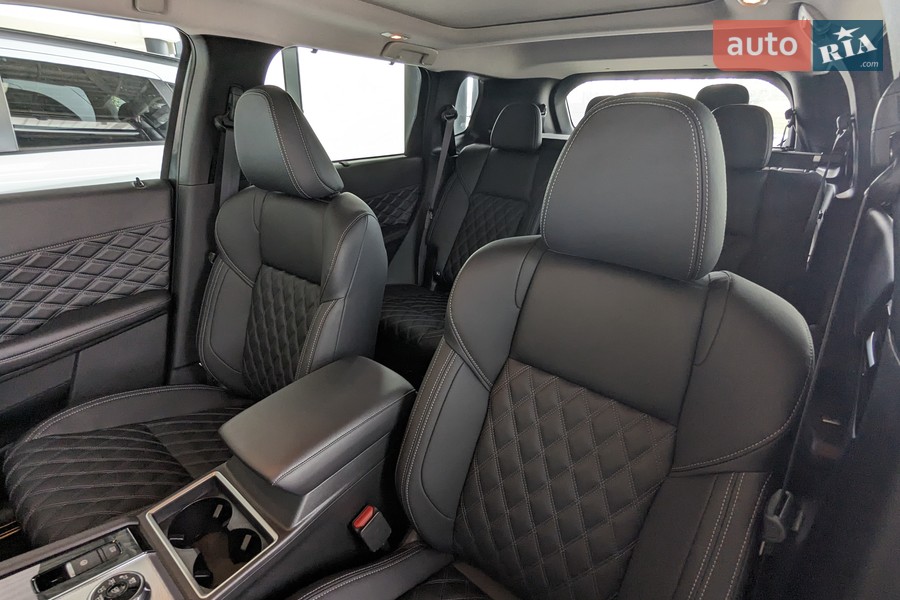 Mitsubishi Outlander - фото 30