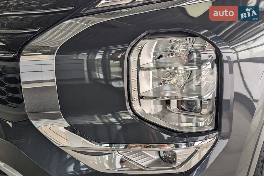 Mitsubishi Outlander - фото 15
