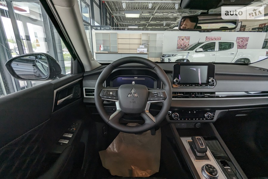 Mitsubishi Outlander - фото 24