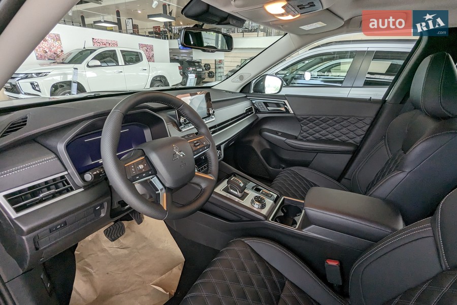 Mitsubishi Outlander - фото 29