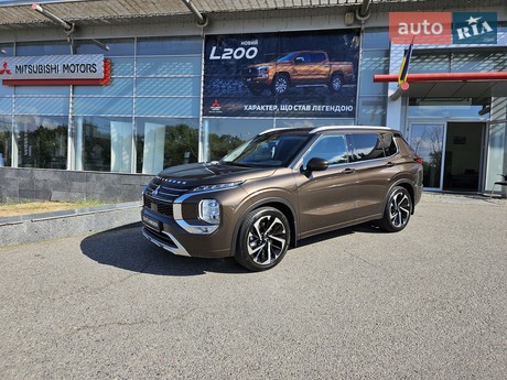 Mitsubishi Outlander 2024