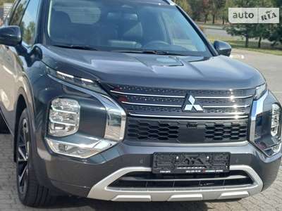 Mitsubishi Outlander 2024 Ultimate