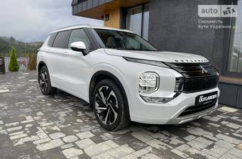Mitsubishi Outlander 2024 Ultimate 2.5 MiVEC CVT (184 к.с.) S-AWC