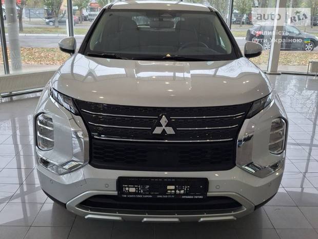 Mitsubishi Outlander 2024