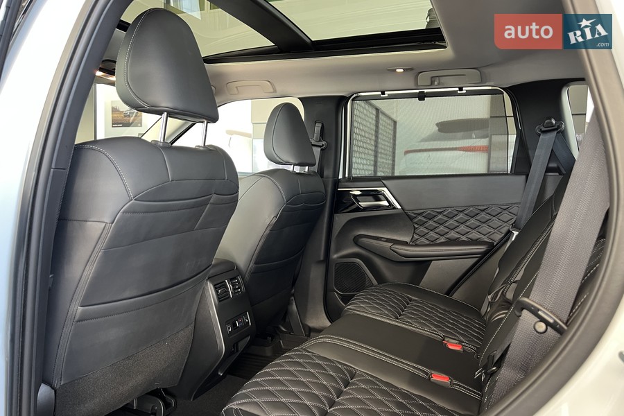Mitsubishi Outlander - фото 21