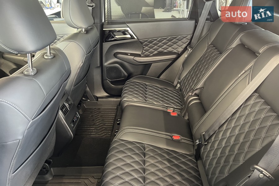 Mitsubishi Outlander - фото 22