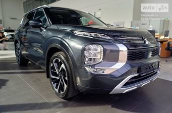 Mitsubishi Outlander 2024 Ultimate 2.5 MiVEC CVT (184 к.с.) S-AWC