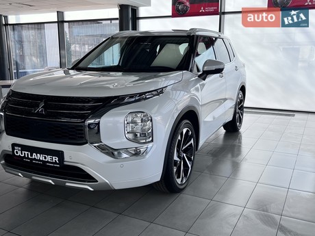 Mitsubishi Outlander 2025