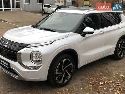Mitsubishi Outlander 2025 Intense