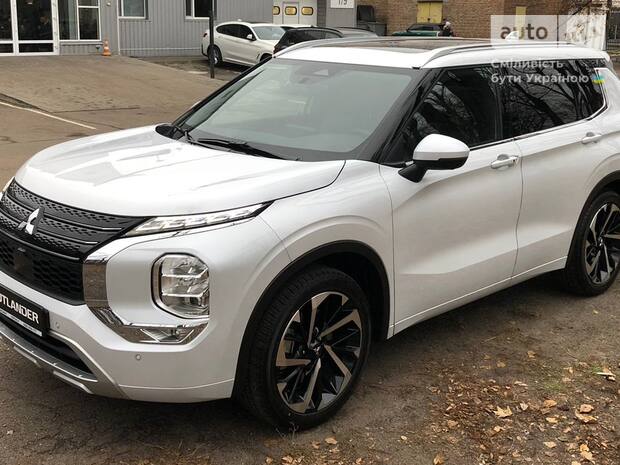 Mitsubishi Outlander 2025