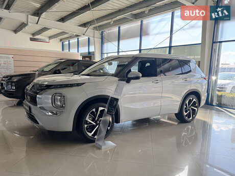 Mitsubishi Outlander 2025