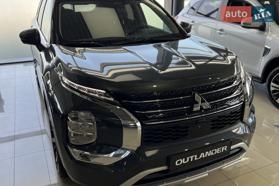 Mitsubishi Outlander - фото 2