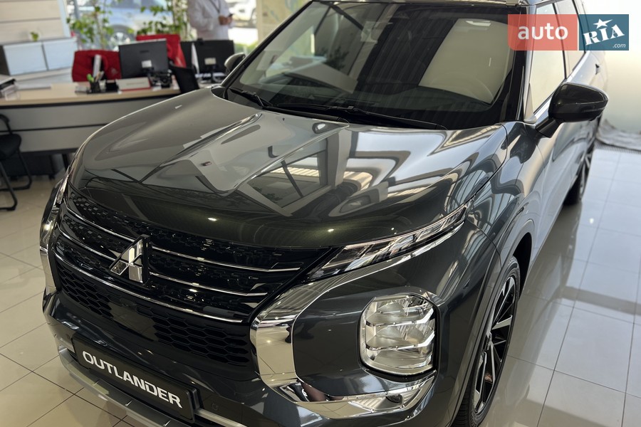 Mitsubishi Outlander - фото 4