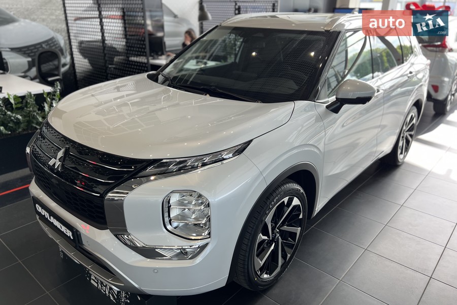 Mitsubishi Outlander - фото 3