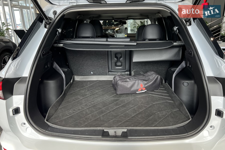 Mitsubishi Outlander - фото 10
