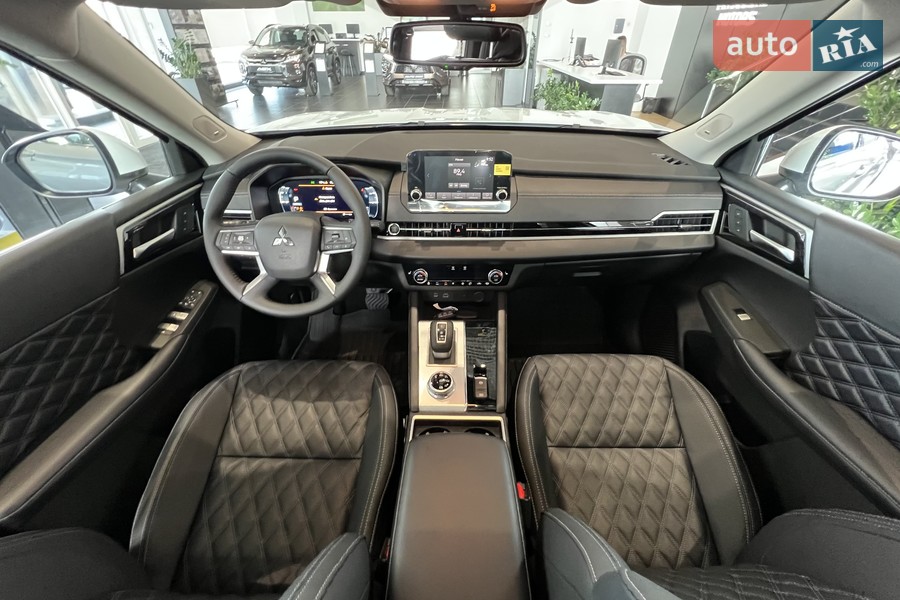 Mitsubishi Outlander - фото 15