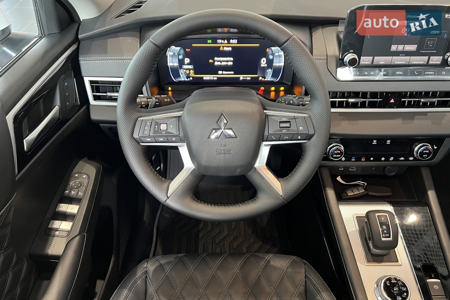 Mitsubishi Outlander - фото 18