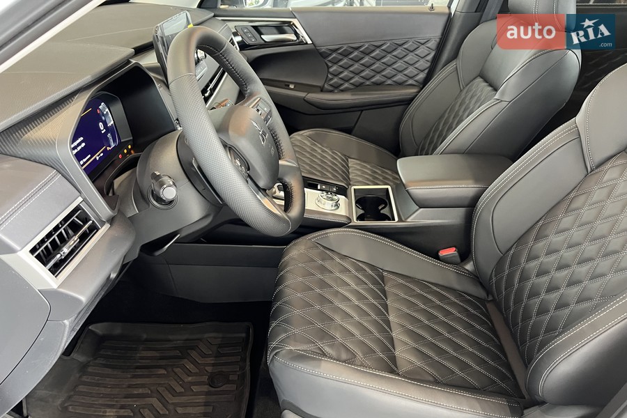 Mitsubishi Outlander - фото 14