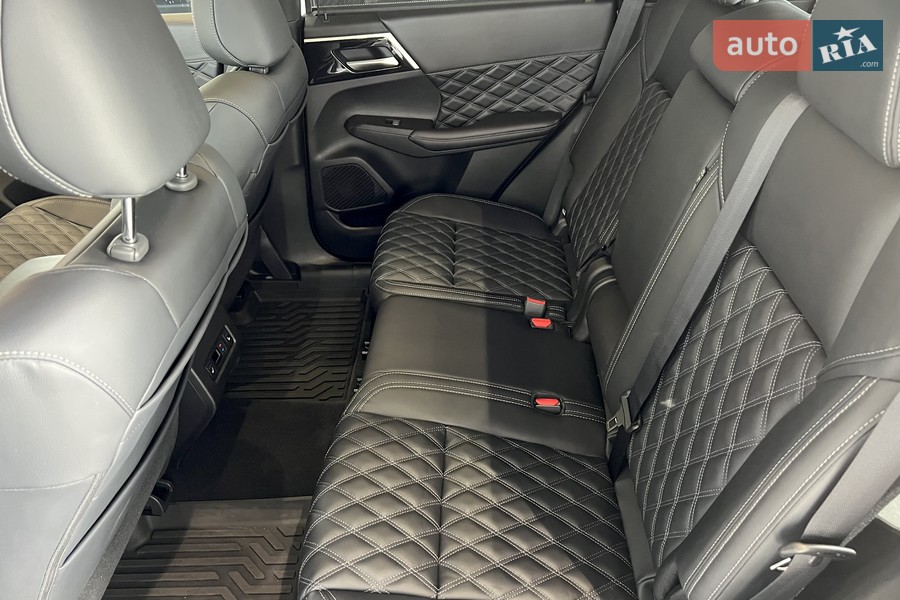 Mitsubishi Outlander - фото 20