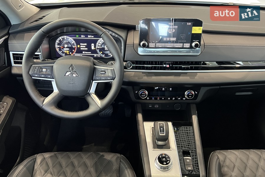 Mitsubishi Outlander - фото 13