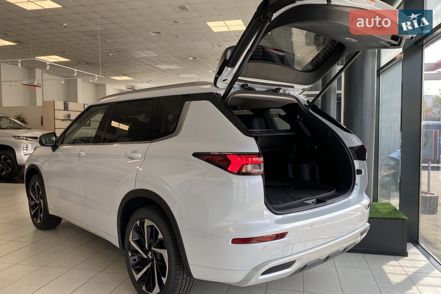 Mitsubishi Outlander - фото 7