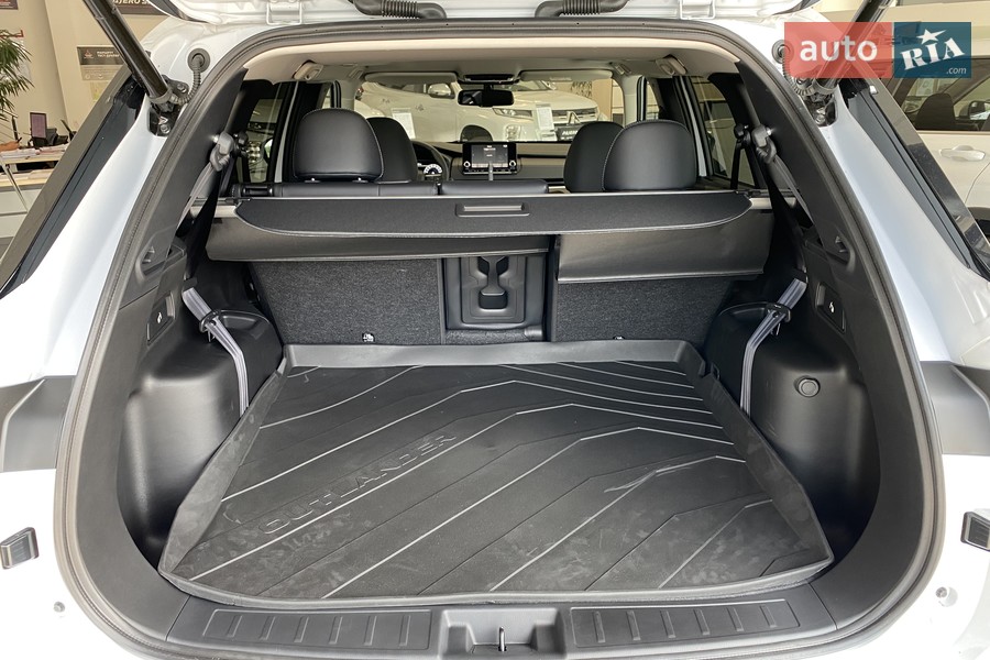 Mitsubishi Outlander - фото 10