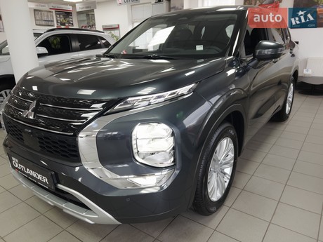 Mitsubishi Outlander 2025