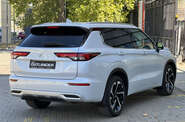 Mitsubishi Outlander Ultimate