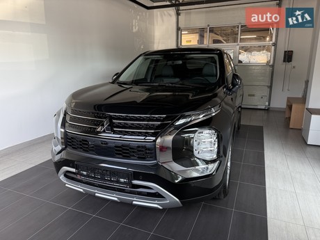 Mitsubishi Outlander 2025