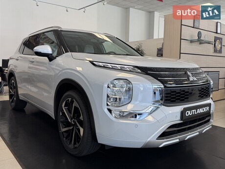 Mitsubishi Outlander 2025
