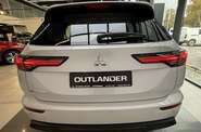 Mitsubishi Outlander Business