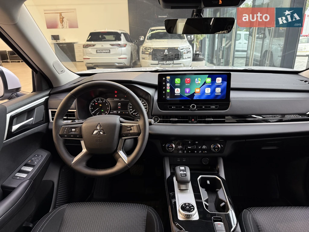 Mitsubishi Outlander Business