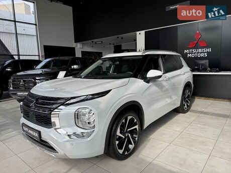 Mitsubishi Outlander 2025