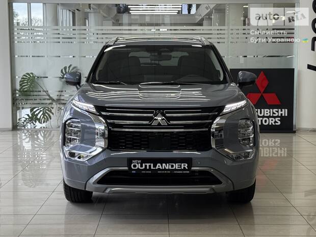 Mitsubishi Outlander 2025
