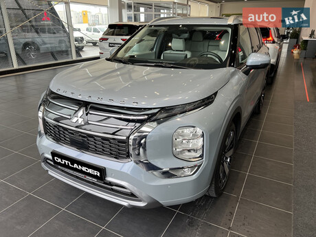 Mitsubishi Outlander 2025