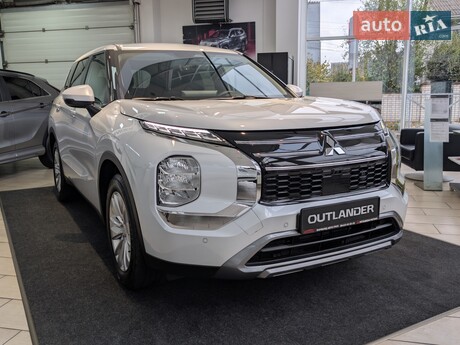 Mitsubishi Outlander 2025