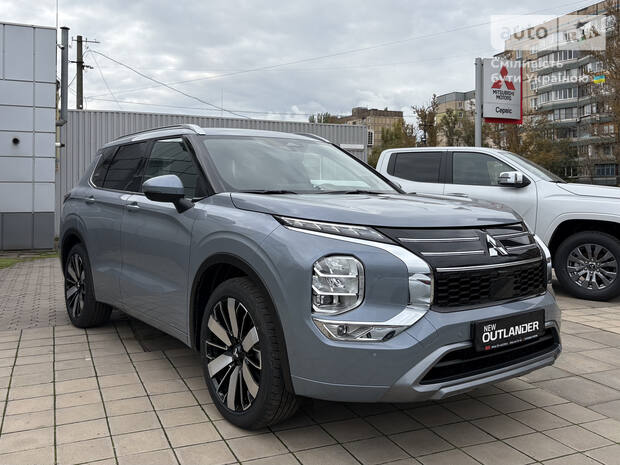 Mitsubishi Outlander 2025