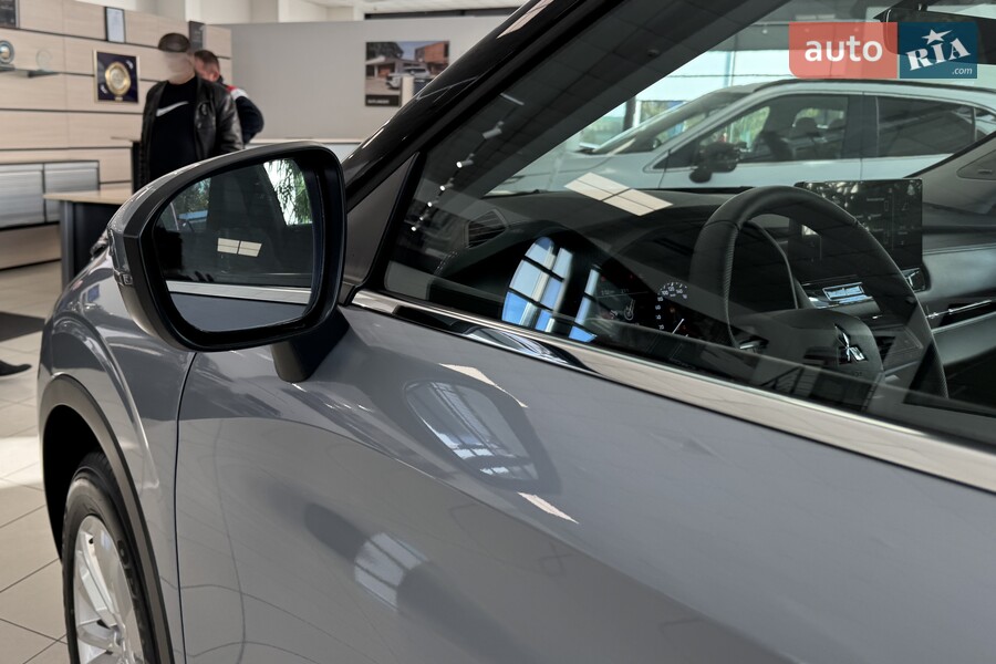 Mitsubishi Outlander - фото 11