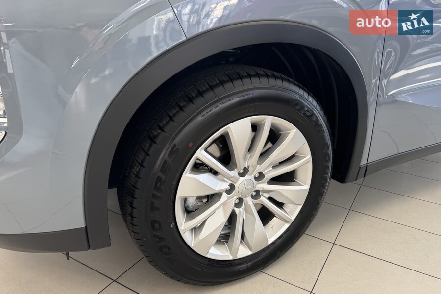 Mitsubishi Outlander - фото 7