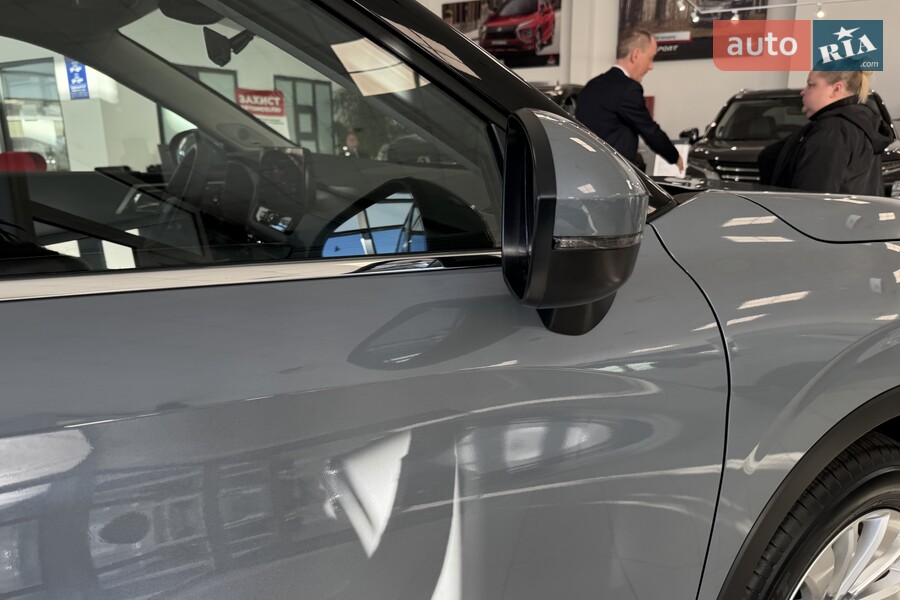 Mitsubishi Outlander - фото 10