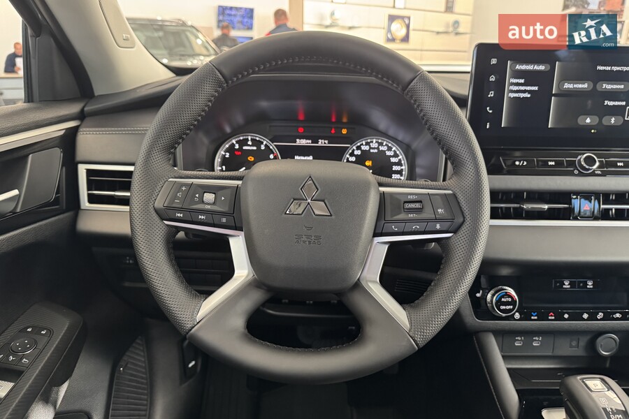 Mitsubishi Outlander - фото 17