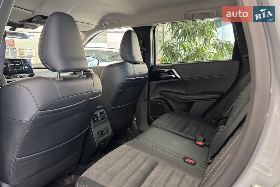 Mitsubishi Outlander - фото 18