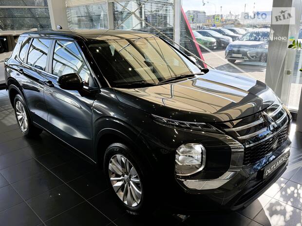 Mitsubishi Outlander 2025