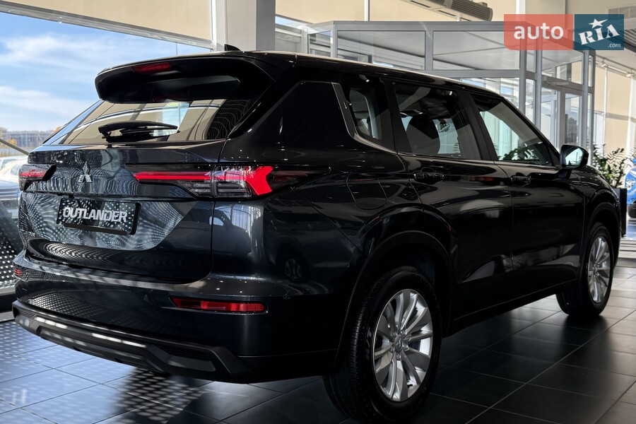 Mitsubishi Outlander - фото 5