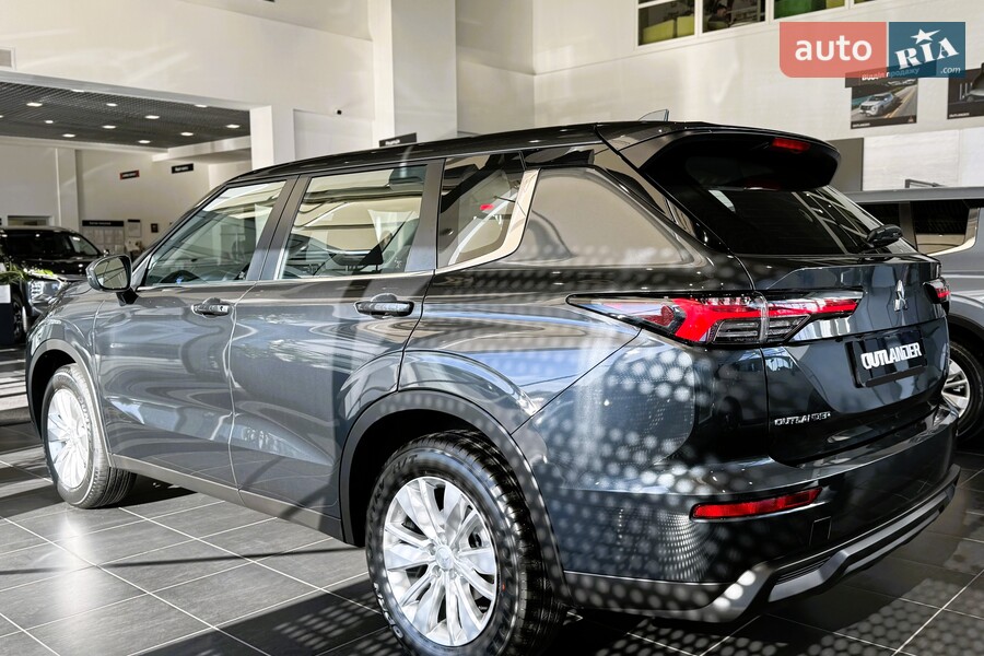Mitsubishi Outlander - фото 10